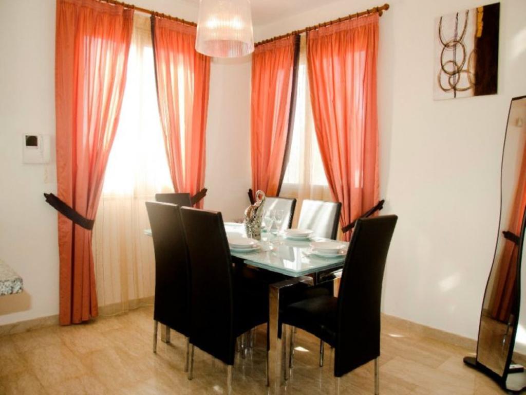 Saraliana Sandy - Heated Pool - Jacuzzi - Private Area *