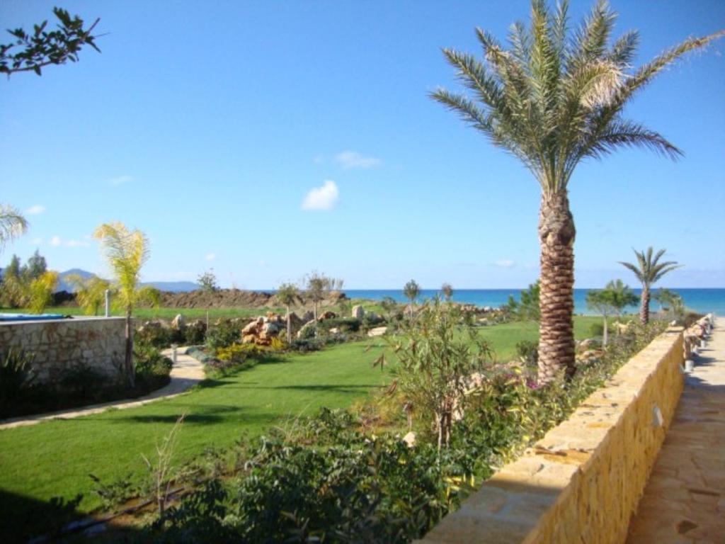 Saraliana Sandy - Heated Pool - Jacuzzi - Private Area Villa *
