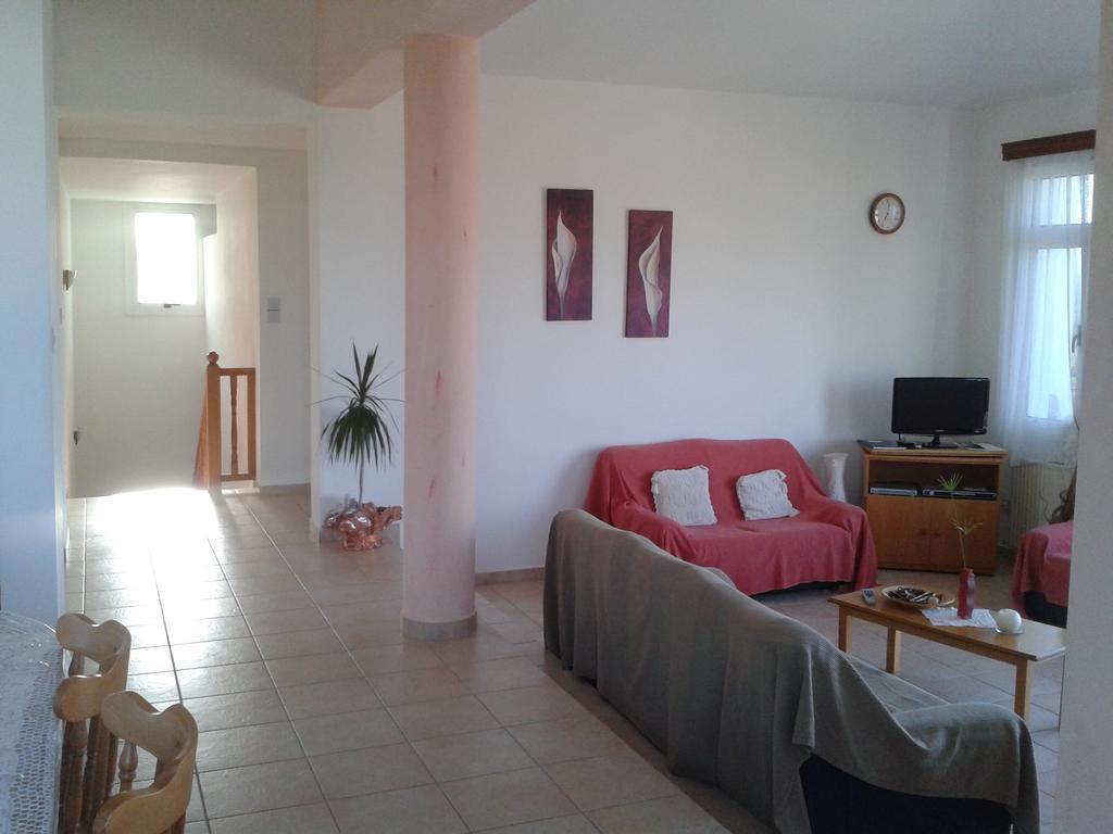 Papas Villas Polis