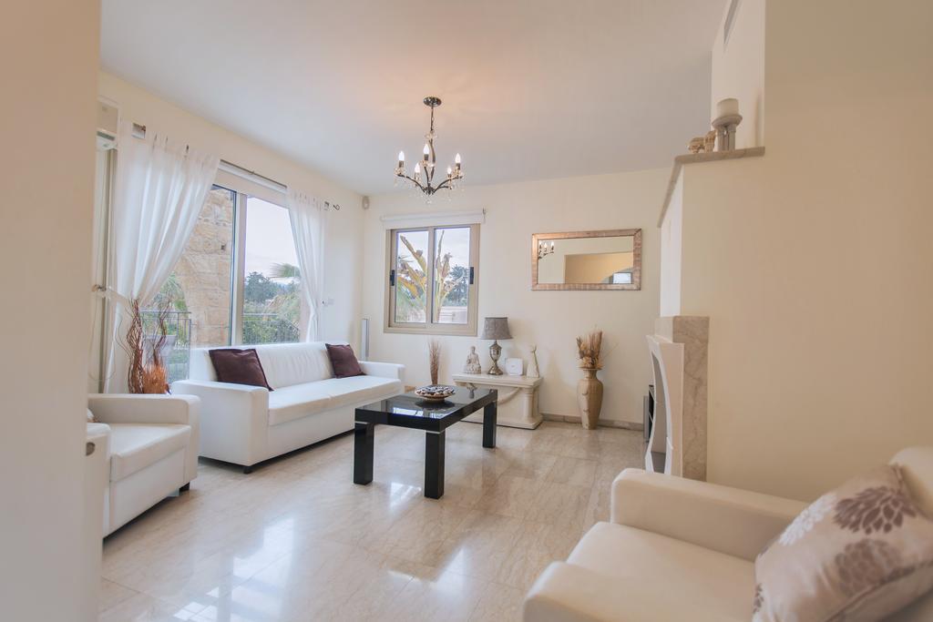 1 Sandy - Heated Pool - Jacuzzi - Private Area - Sea Views Villa