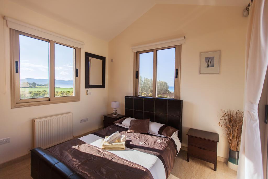 Villa 1 Sandy - Heated Pool - Jacuzzi - Private Area - Sea Views Polis