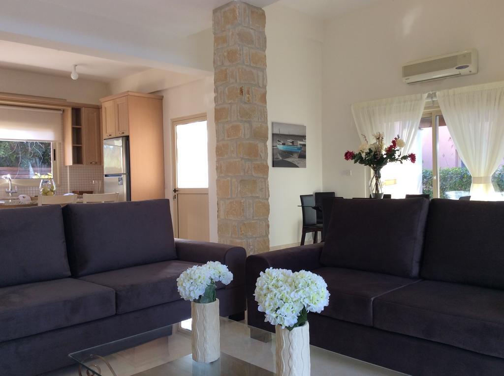 Dream House Latchi Villa *