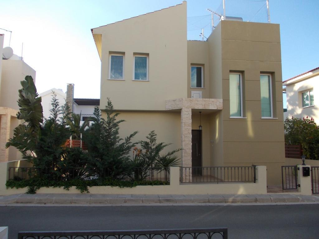 Alkioni 28 * Paralimni