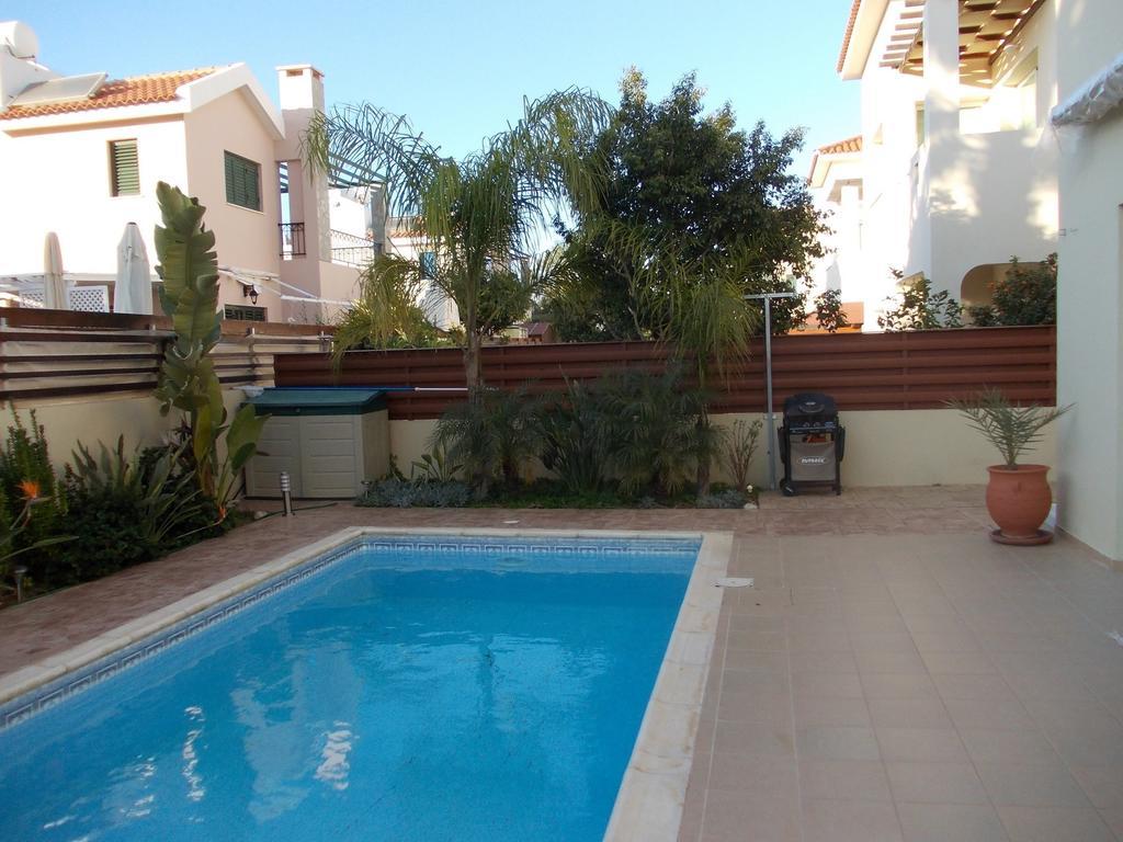 Alkioni 28 * Paralimni