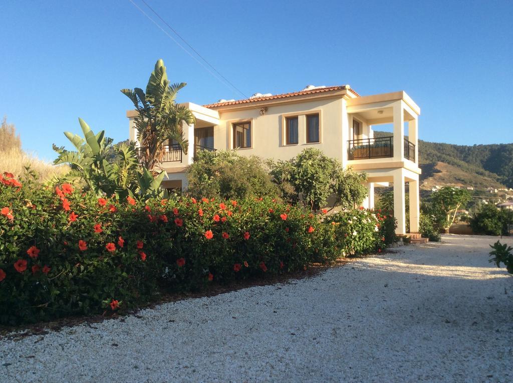 Apartment Maritsa's Roses Pomos