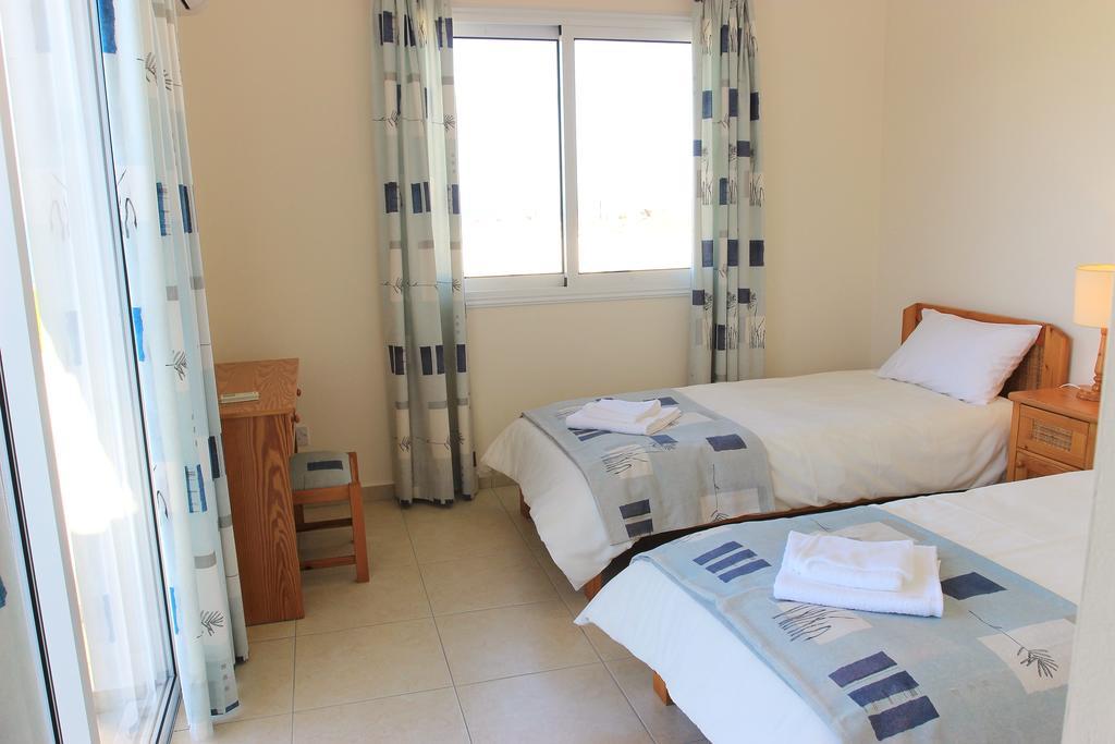 Sandy Coast Anemone Villa Argaka