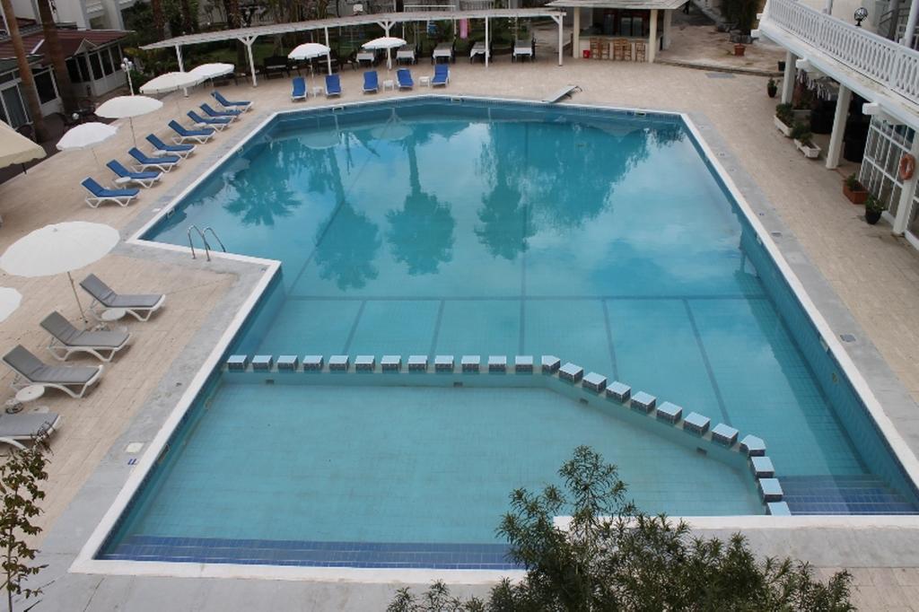 Hotel La &
