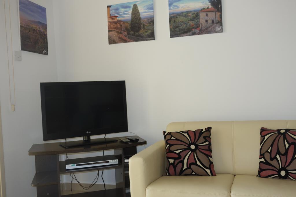 Apartment Alineris *