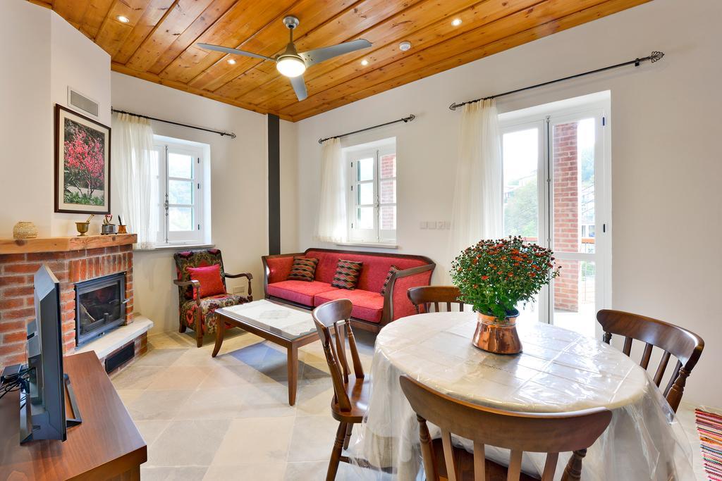 Landhuis Vasilikis House *