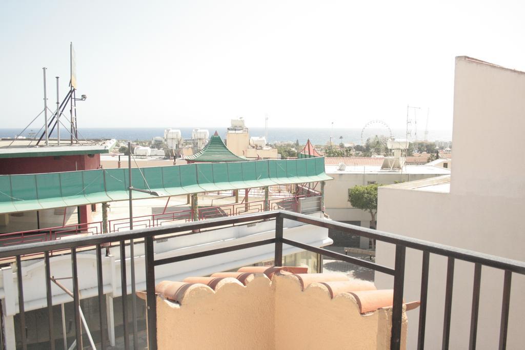 Cinderella Flats Apartment *