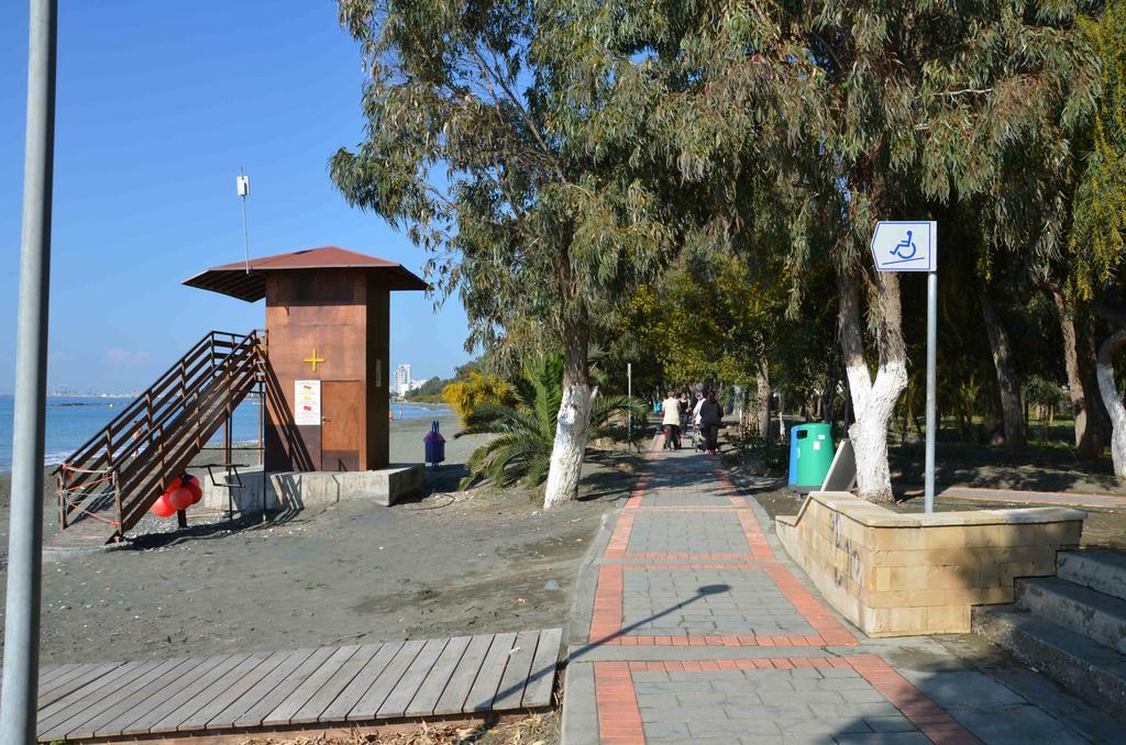 Pebble * Limassol