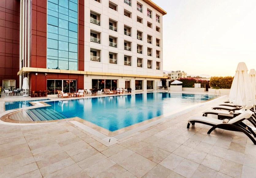Grand Pasha & Kyrenia 5*