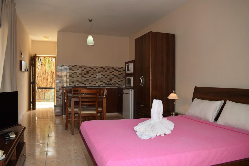 Aparthotel Anna 3*