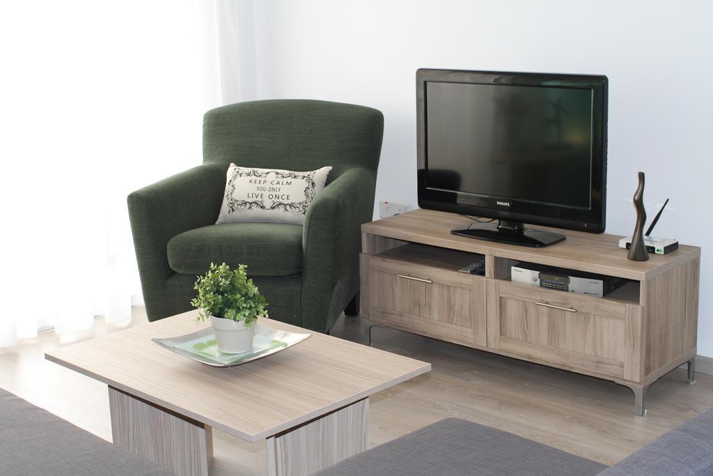 Pebble Apartment