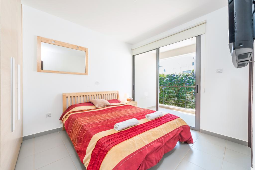 Esprit 20 Villa Polis