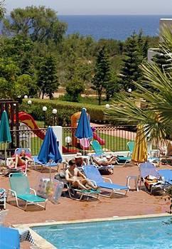 Paramount 4*
