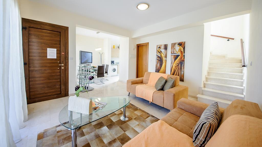 Rent Private 010 Villa Protaras