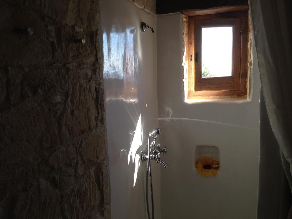 Traditional Stone House * Lofou