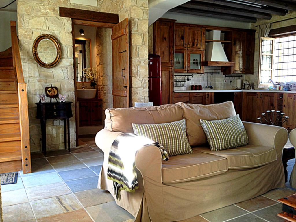 Traditional Stone House Pousada