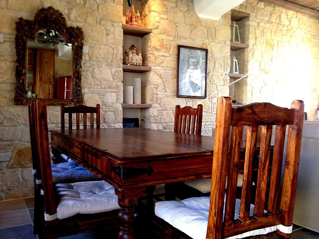 Traditional Stone House Lofou