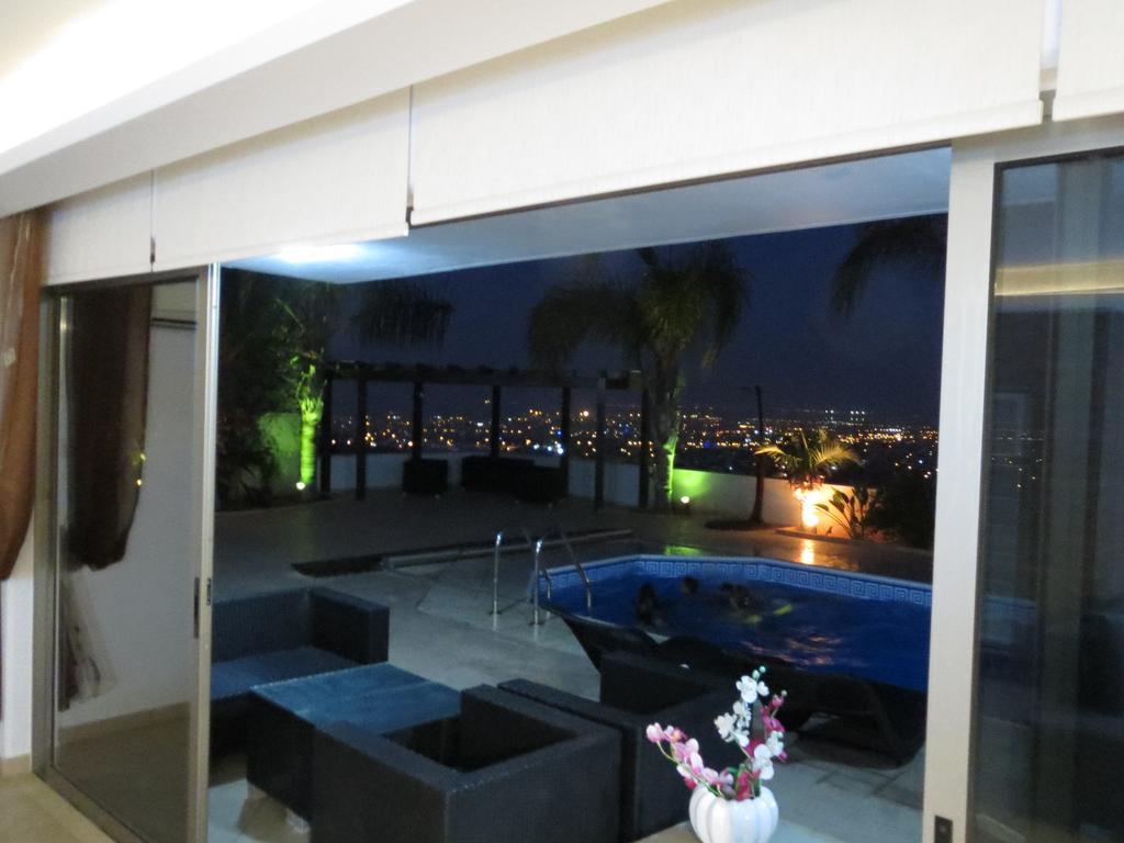 City Views - Only For Couples * Limassol
