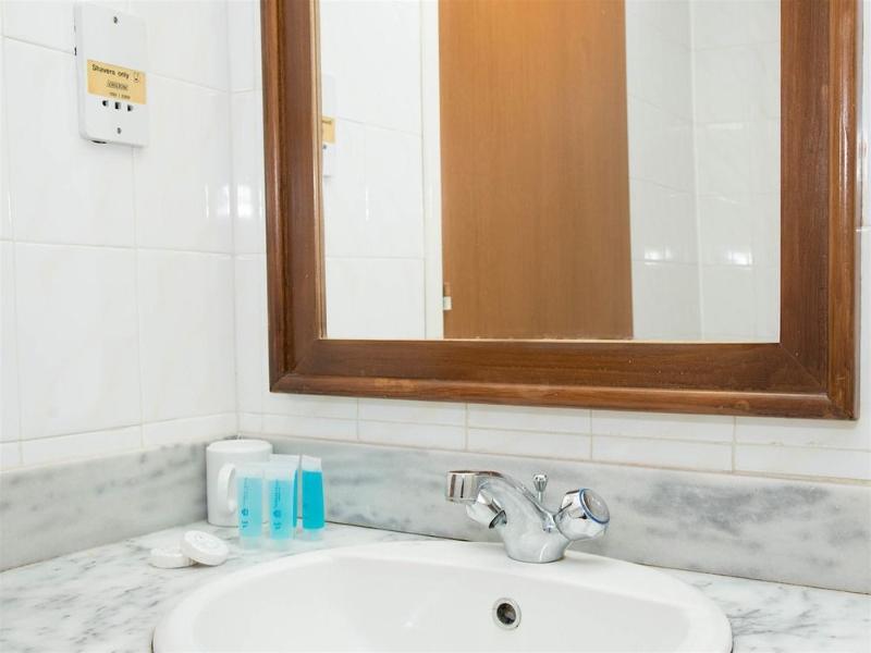 Polycarpia Hotel