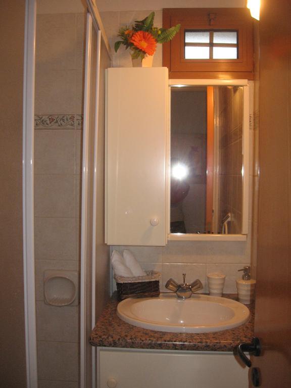 Zena * Pissouri