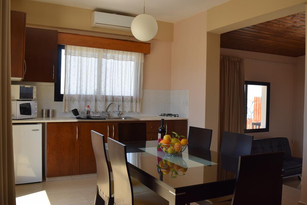 Aparthotel Anna 3*
