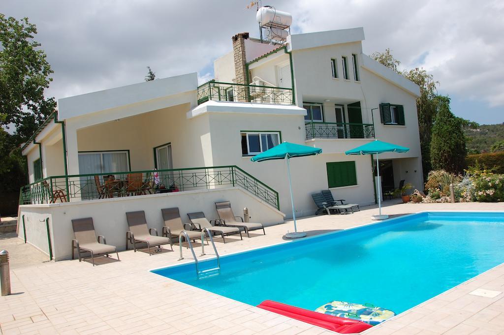 Villa Chrysanthia Polis