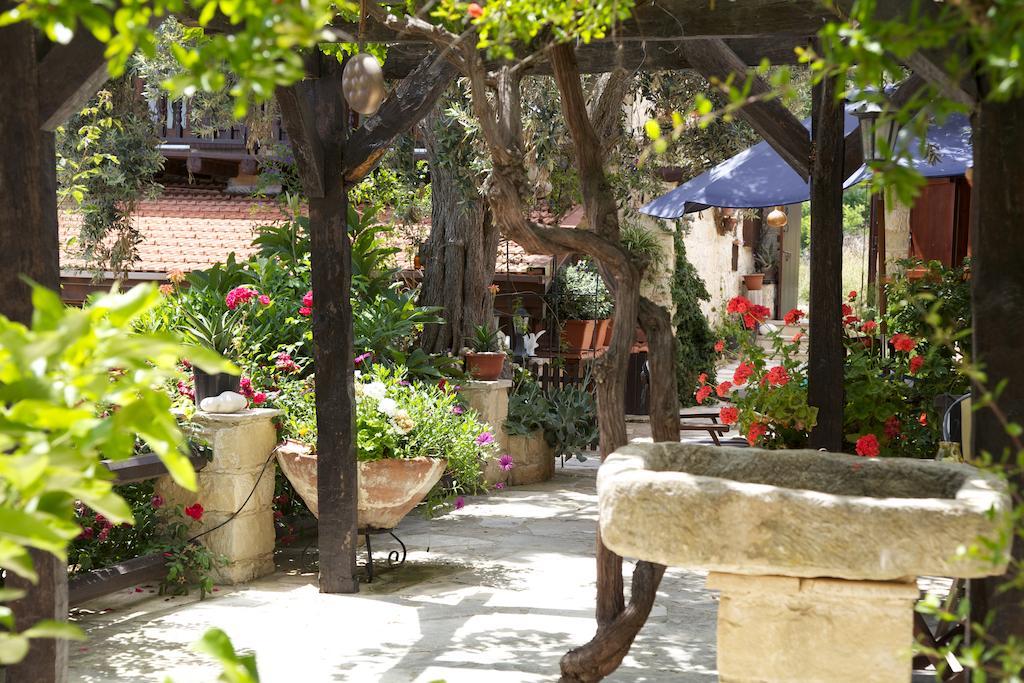 Walnut Grove Vouni