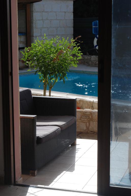 Avra Family Maisonettes Apartment Polis