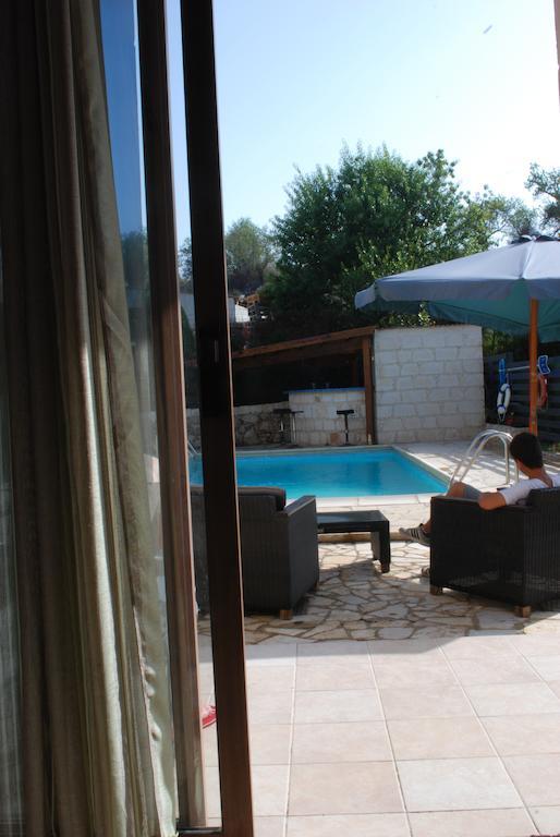 Avra Family Maisonettes Apartment Polis