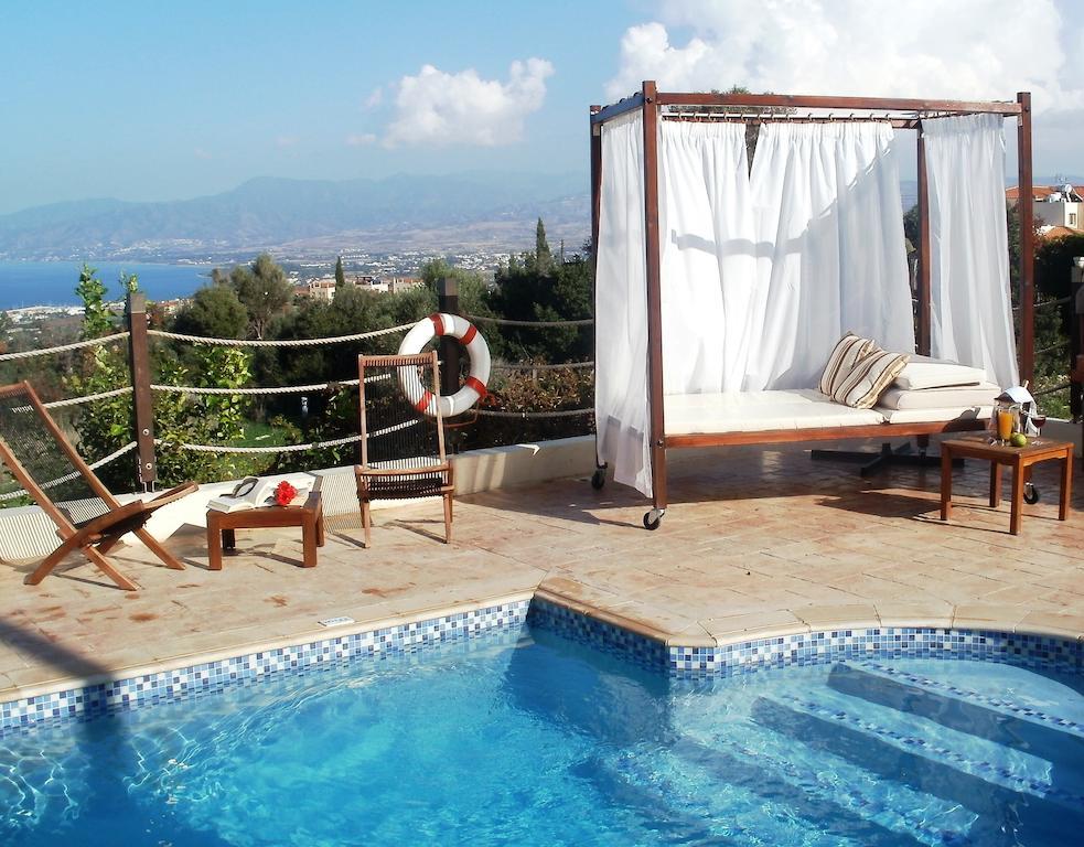 Mediterranean Blue * Polis