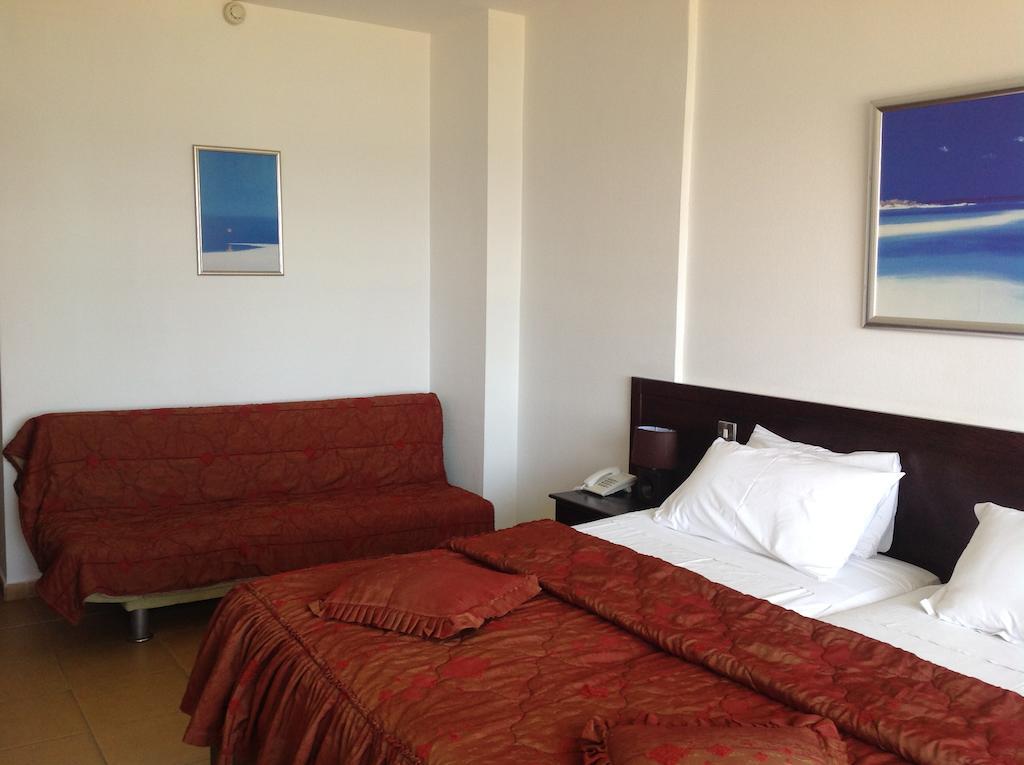 Aquarius Hotel 2*