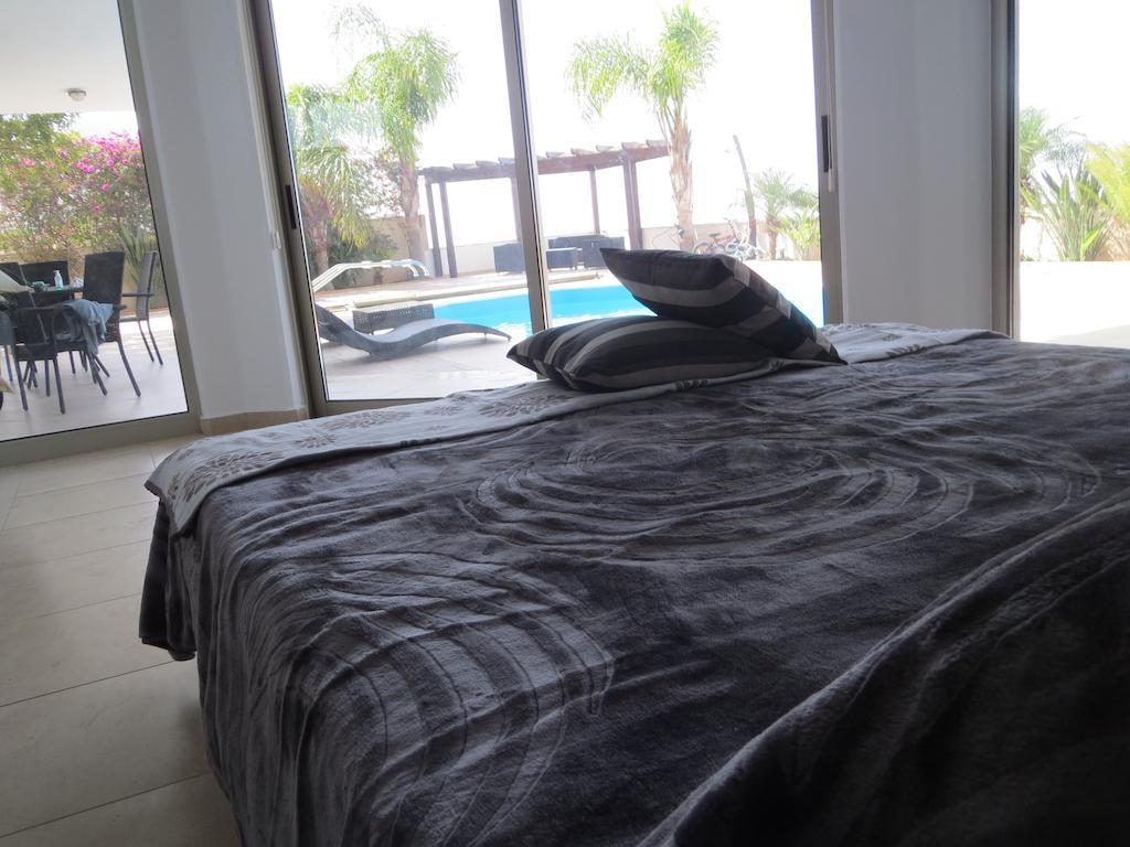 City Views - Only For Couples Apartment *