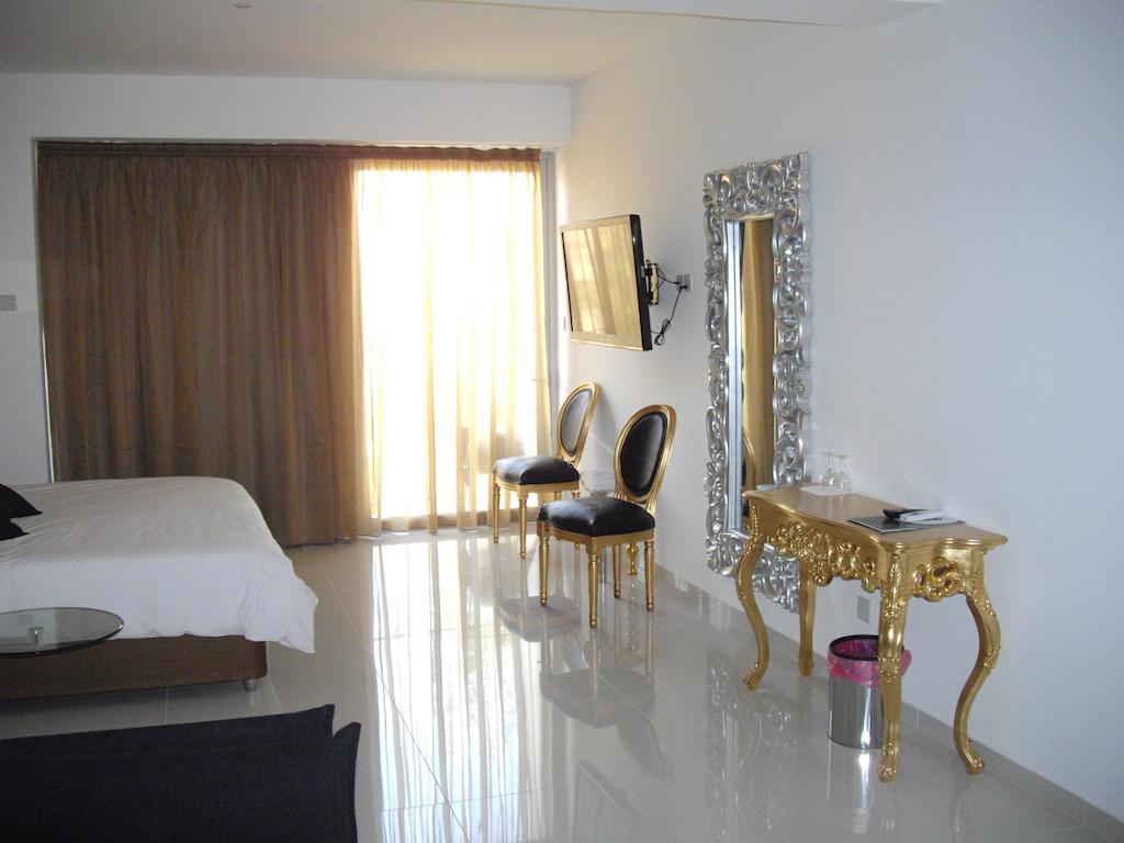 Hotel Crystal
