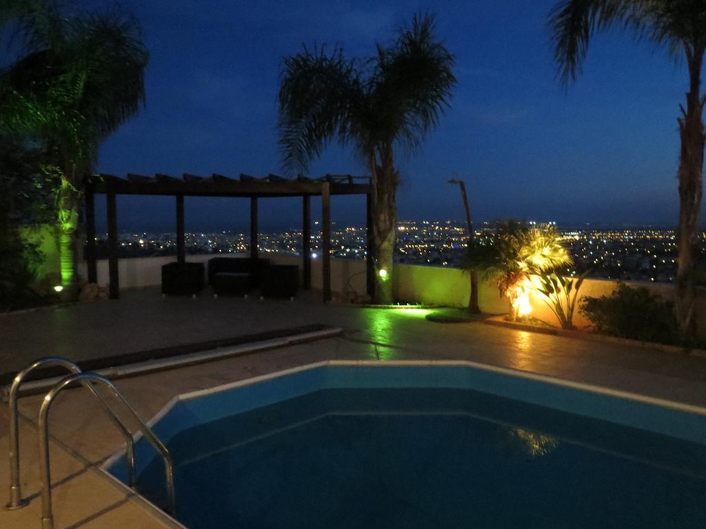 City Views - Only For Couples