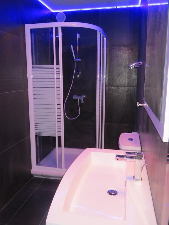 Apartment City Views - Only For Couples Limassol
