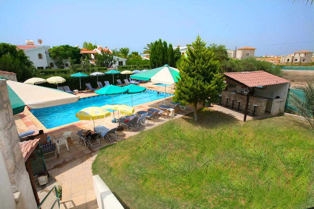 Aparthotel Petsas 3*