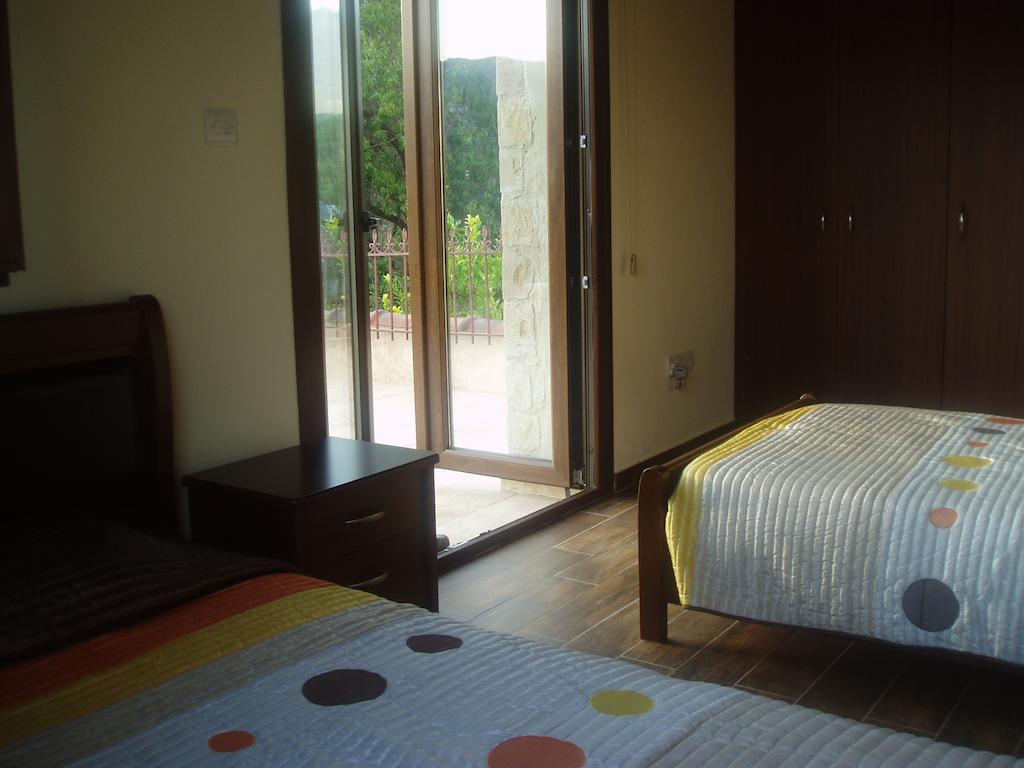 Villa Valencia Grove Miliou