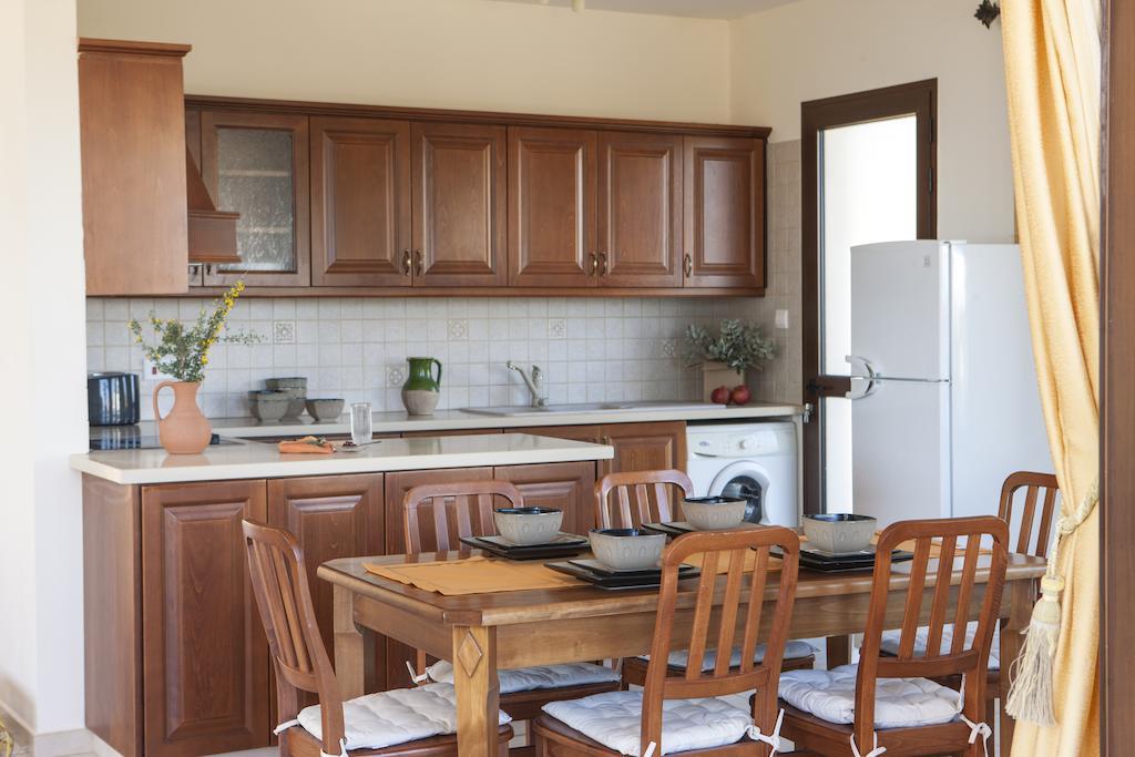 Villa Petros Seashore Pomos
