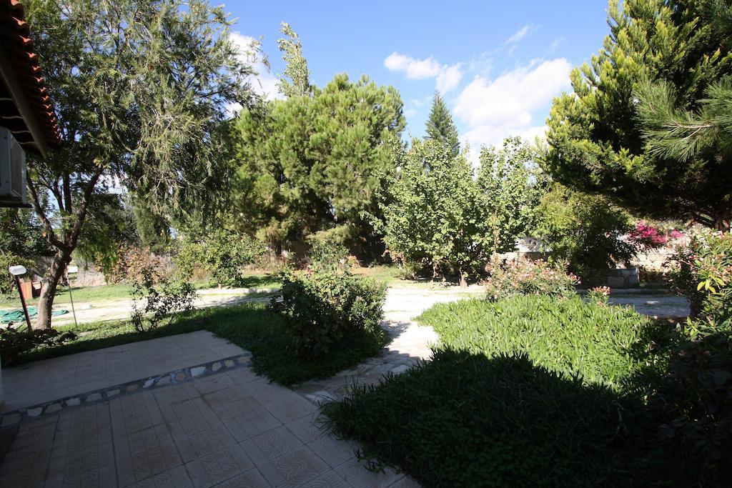Pousada Alonia Villas *