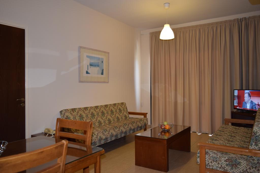 Aparthotel Anna Kissonerga