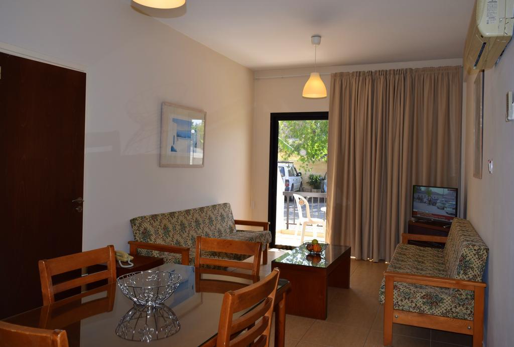 Aparthotel Anna 3*
