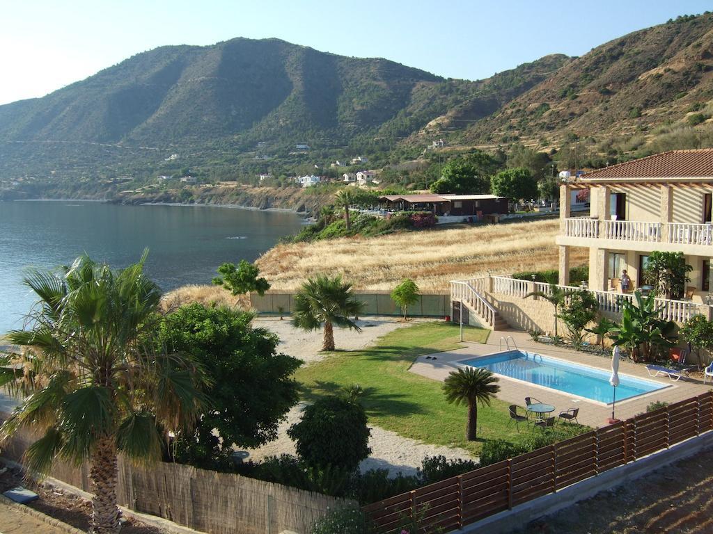 Villa Petros Seashore Pomos