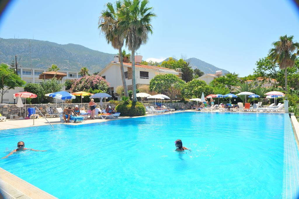 La & Lapithos (Northern Cyprus)