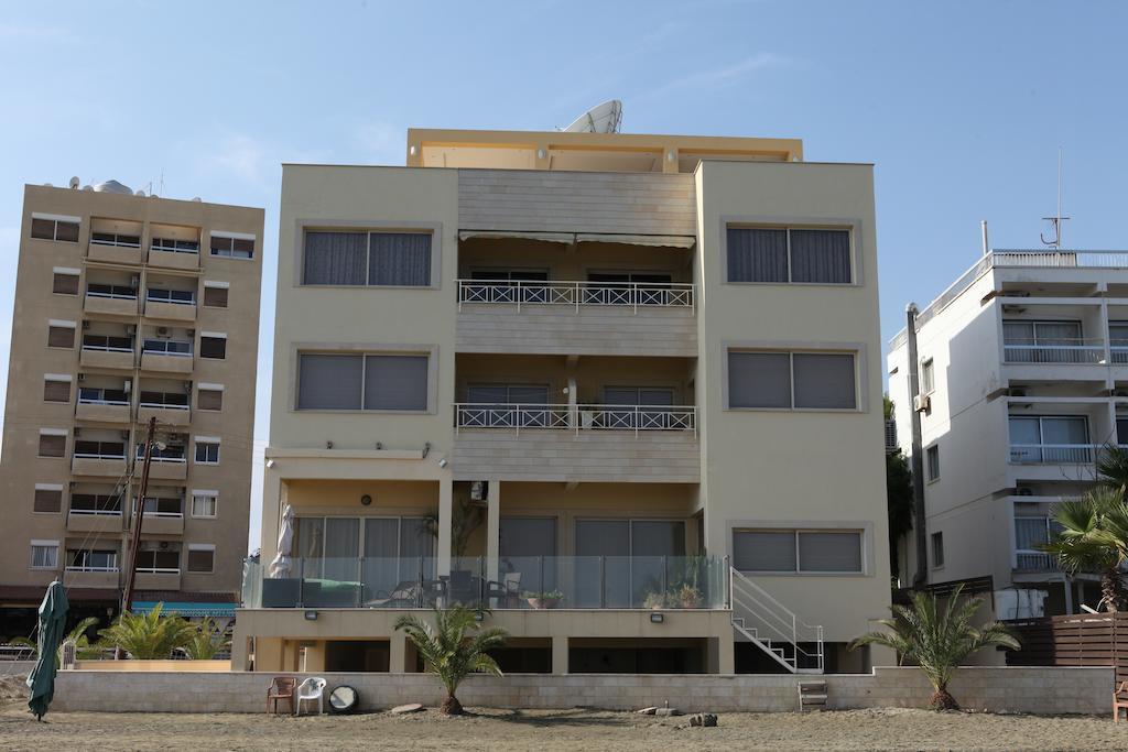 Quattro Sea View Beachfront Ap 6 Larnaca