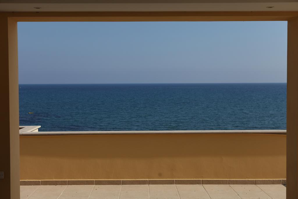 Quattro Sea View Beachfront Ap 6