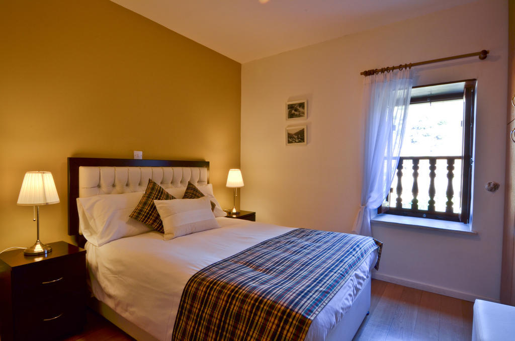 Apartment To Kastri
