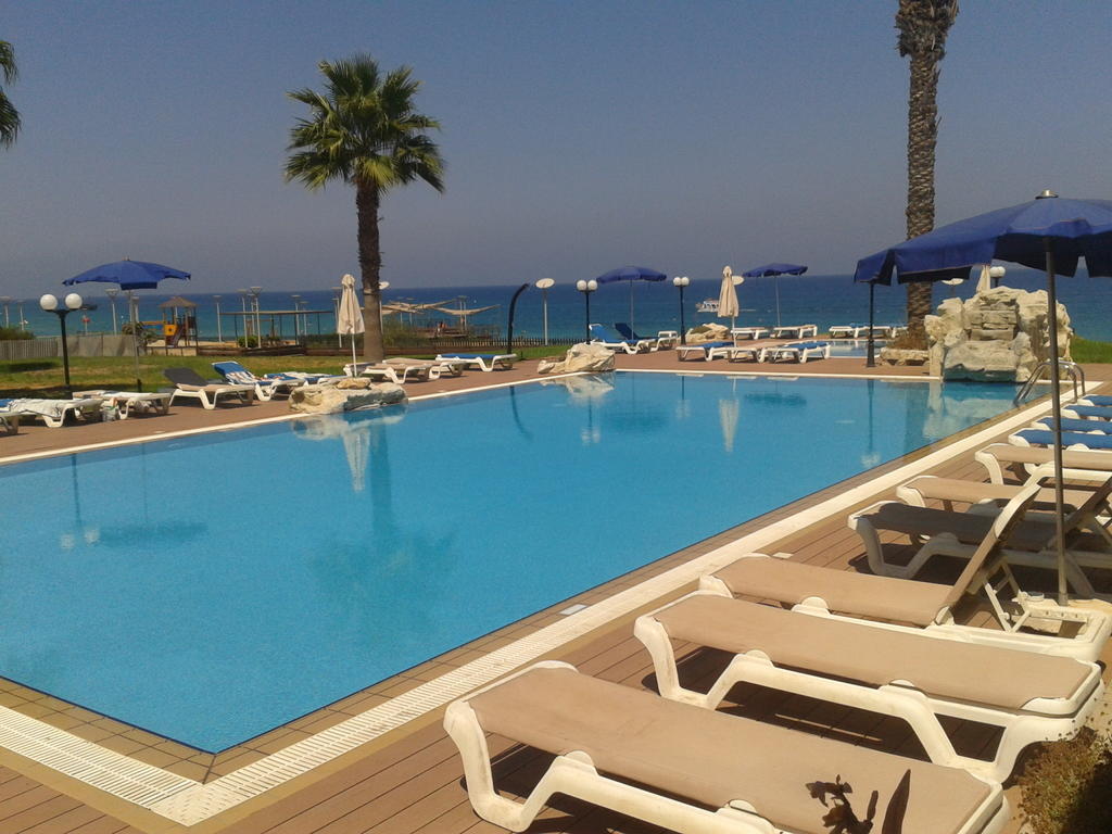 Apartment Pallini Court *